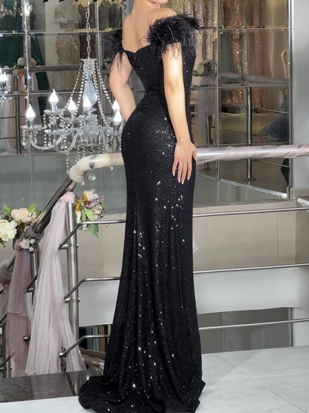 Stunning  Sweep Train Sheath Off-the-Shoulder Feather  Dress