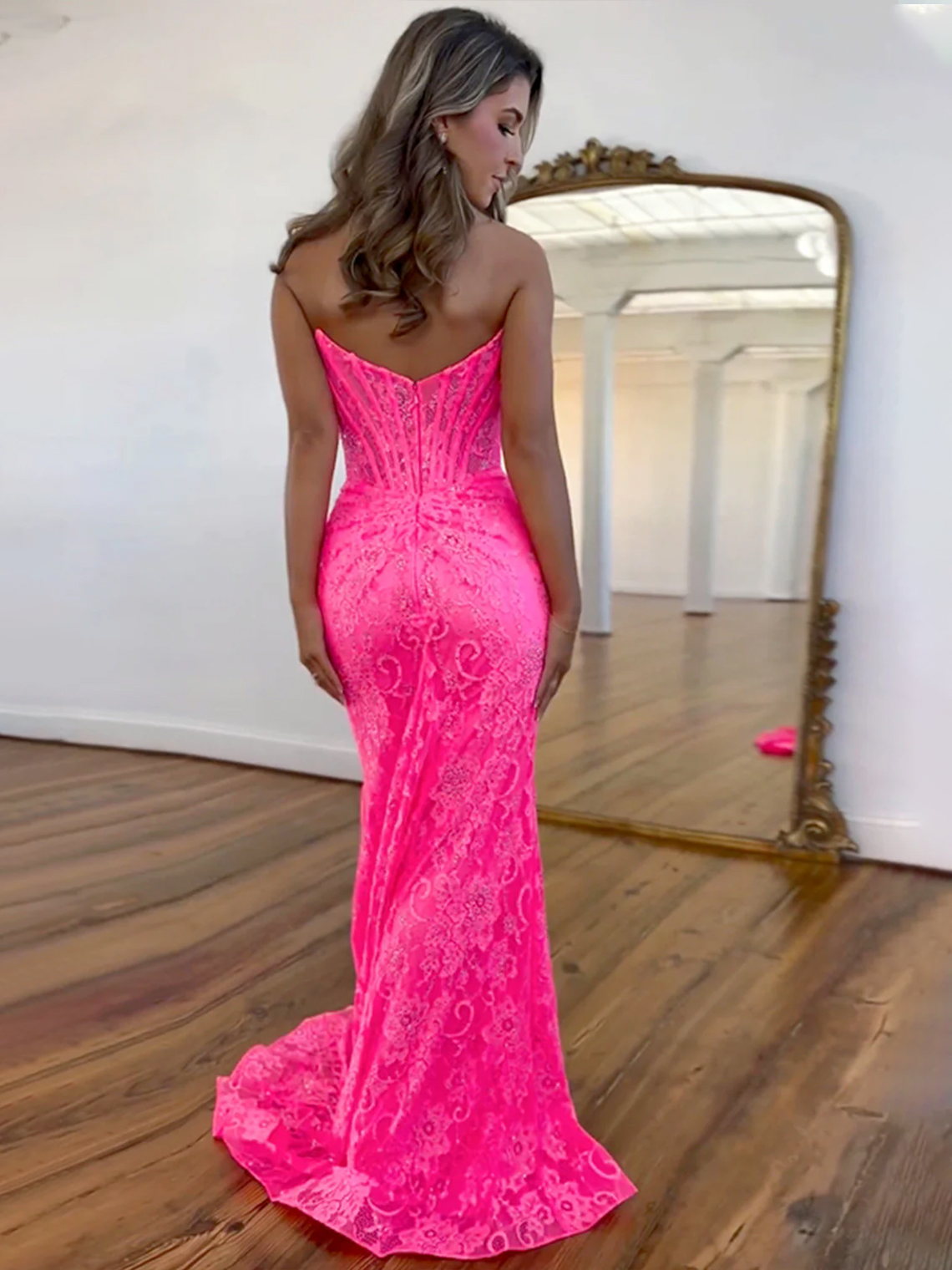 Mermaid/Trumpet Strapless Long Lace Prom Dress Beaded With Split