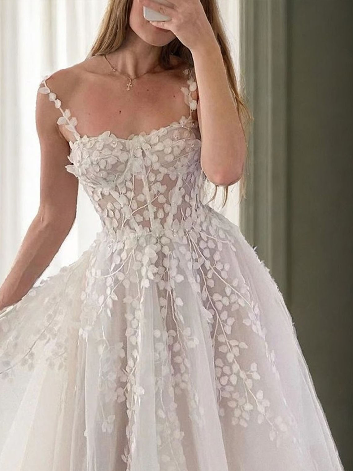 A Line Tulle Spaghetti Sleeveless With Appliques Wedding Dresses