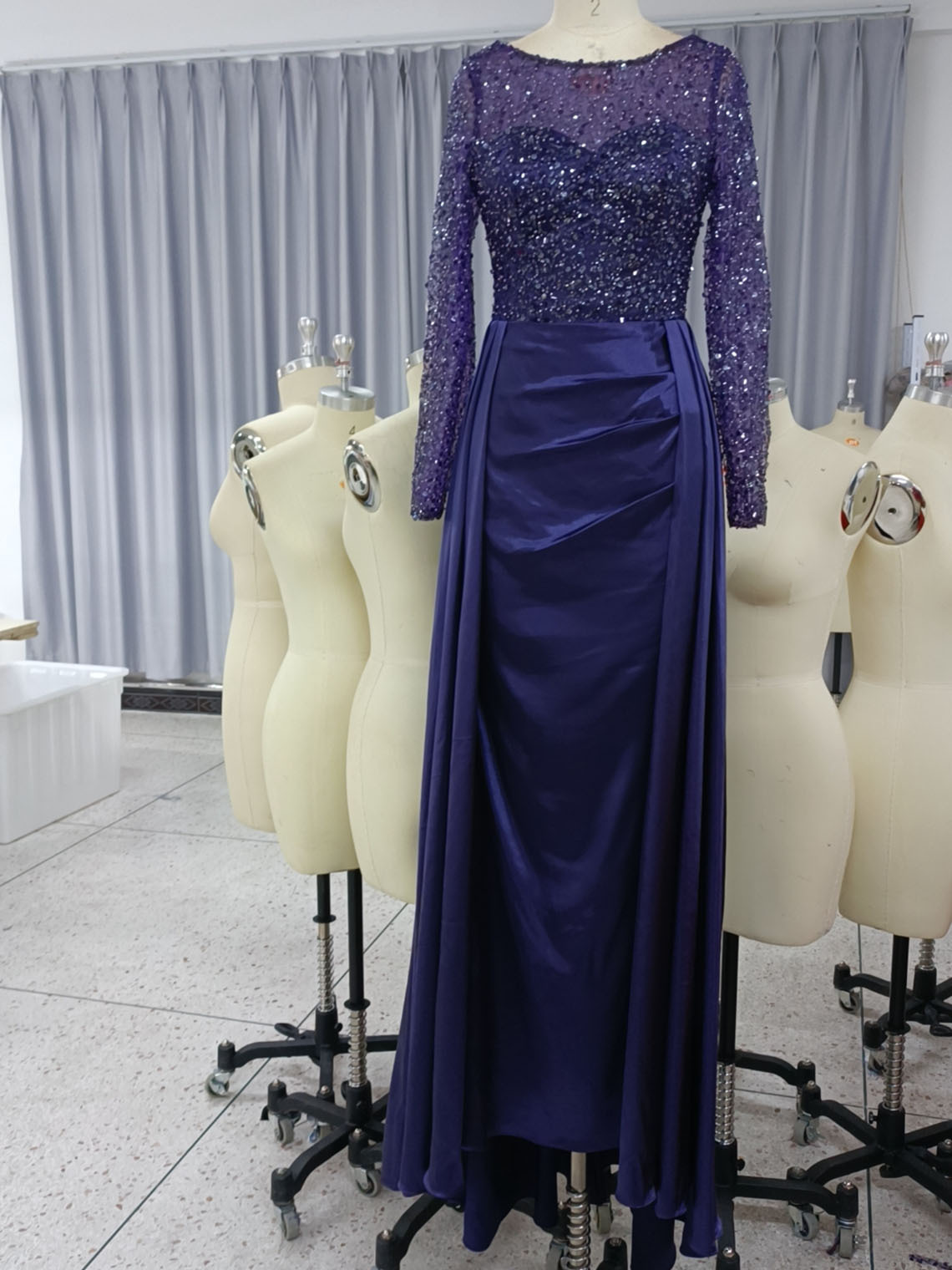 Mermaid Sequin Satin Long Sleeves with Pearls Long Evening Dress
