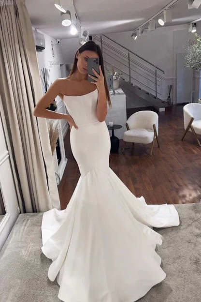 Simple Mermaid Strapless Satin Wedding Dresses