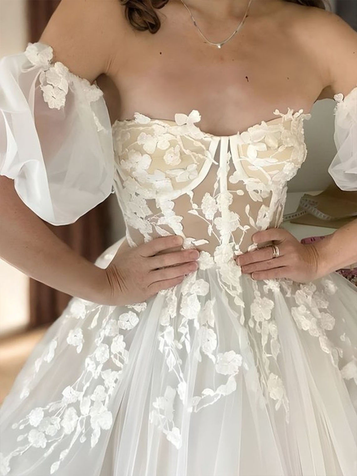 A line Tulle Sweetheart Short Sleeves With Appliques Wedding Dress