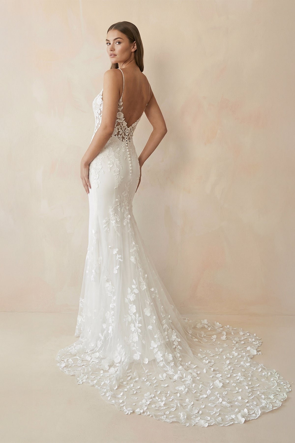 White Spaghetti Straps Backless Long Wedding Dresses with Lace