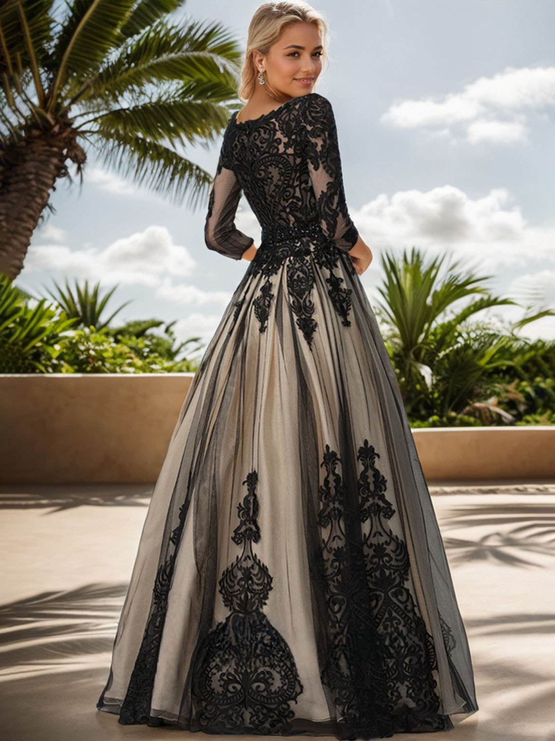 Black Tulle Ball-Gown/Princess Scoop Neck With Beading Prom Dress