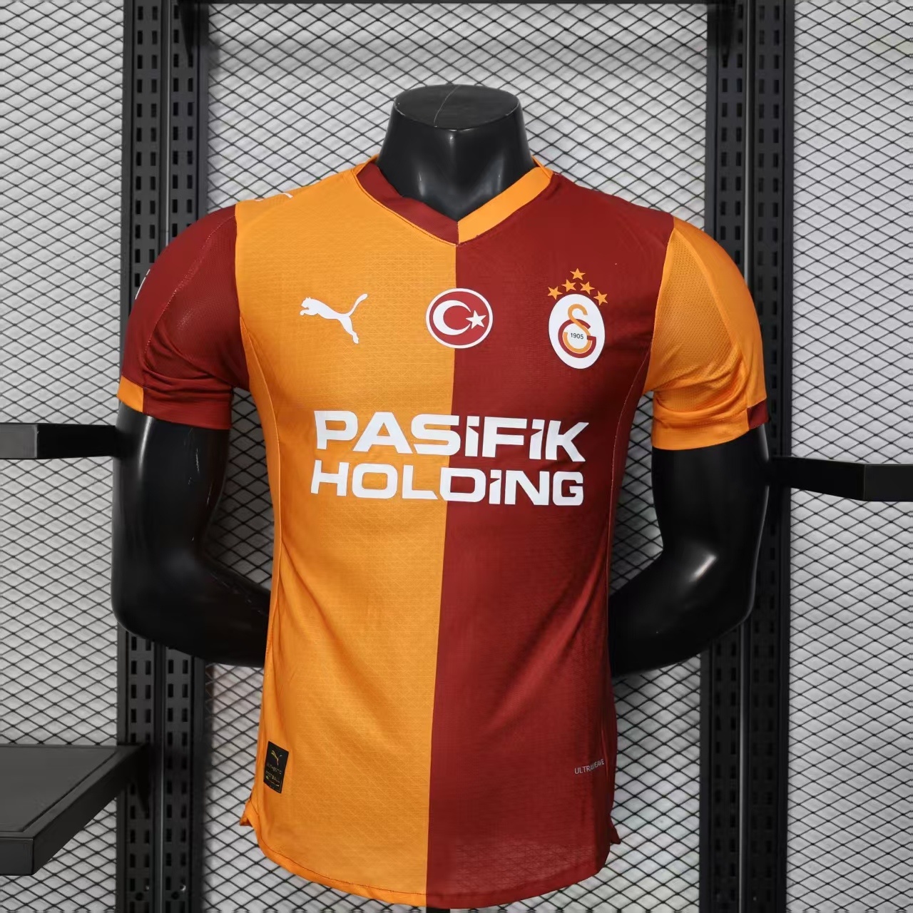25-26 Galatasaray Home Jersey