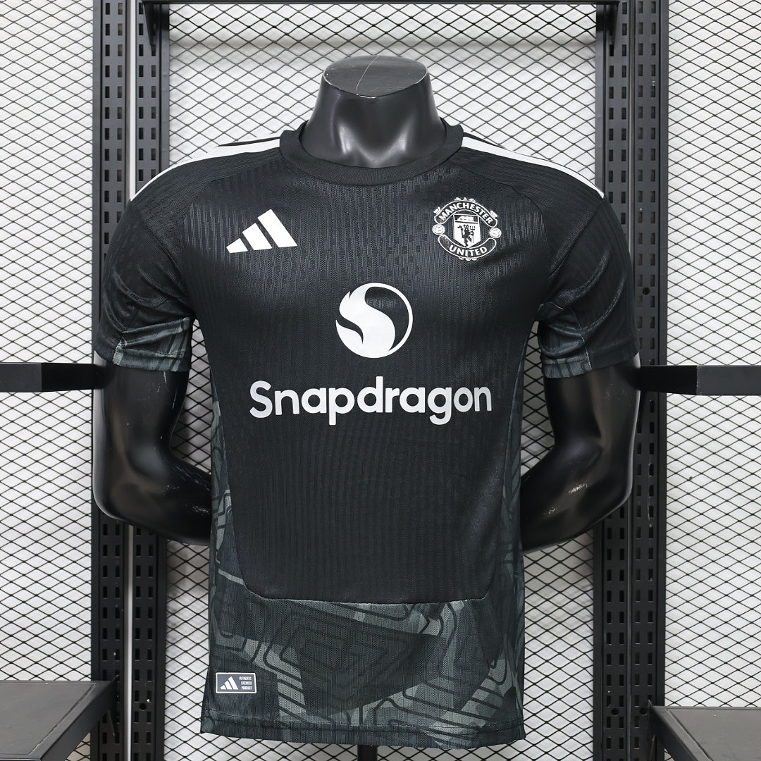 2026-27 Manchester United GK Black Jersey