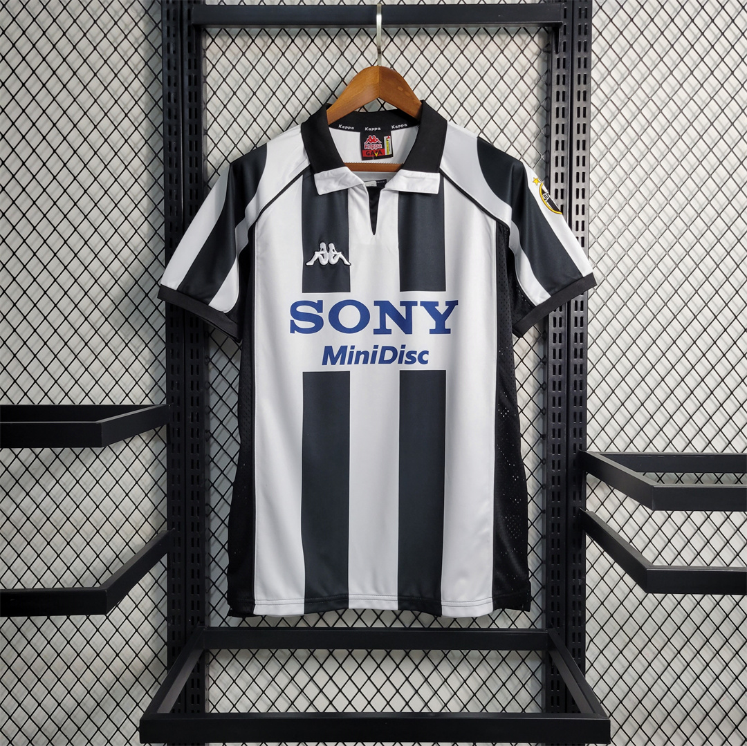 Juventus Home 97/98 Retro Jersey