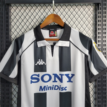 Juventus Home 97/98 Retro Jersey