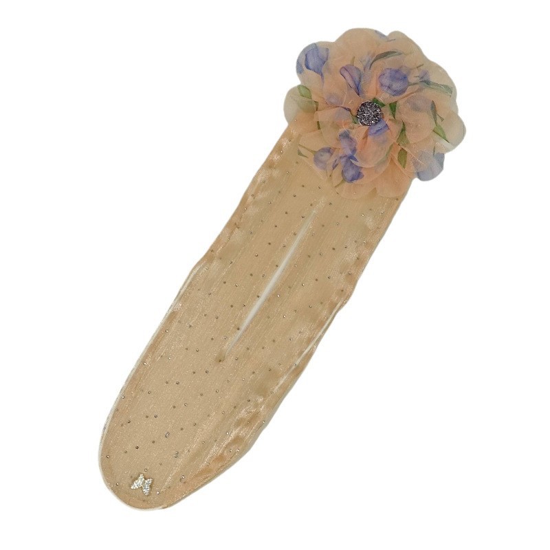 Blossom Twist Hair Clip: Effortless Floral Elegance for Every Look