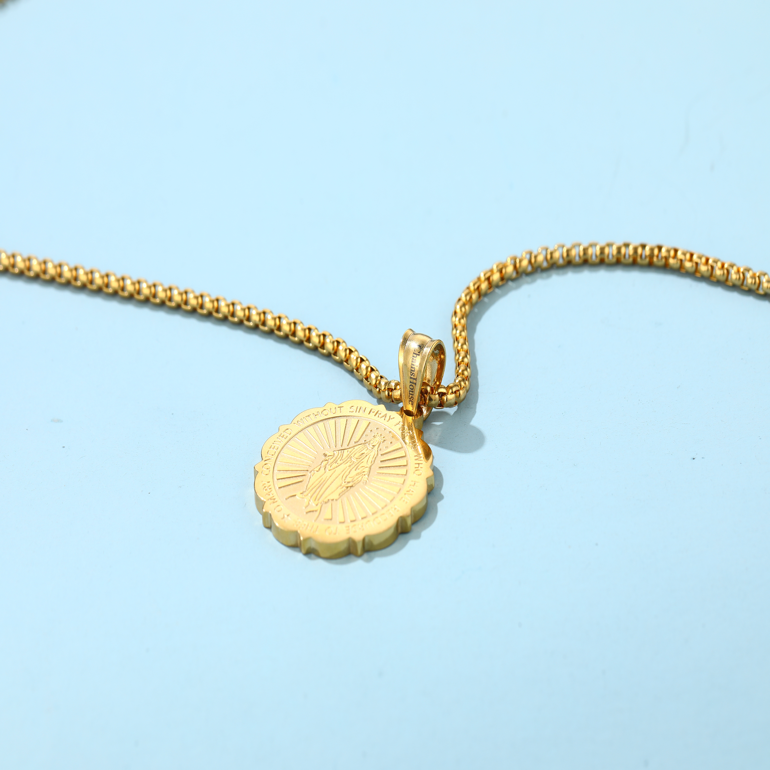 ChainsHouse Virgin Mary Gold Necklace for Men/Women Miraculous Medal Necklace Mary Mother of God Pendant Mother Mary Necklace for Women Christian Jewelry Medallion Holy Mary Charm
