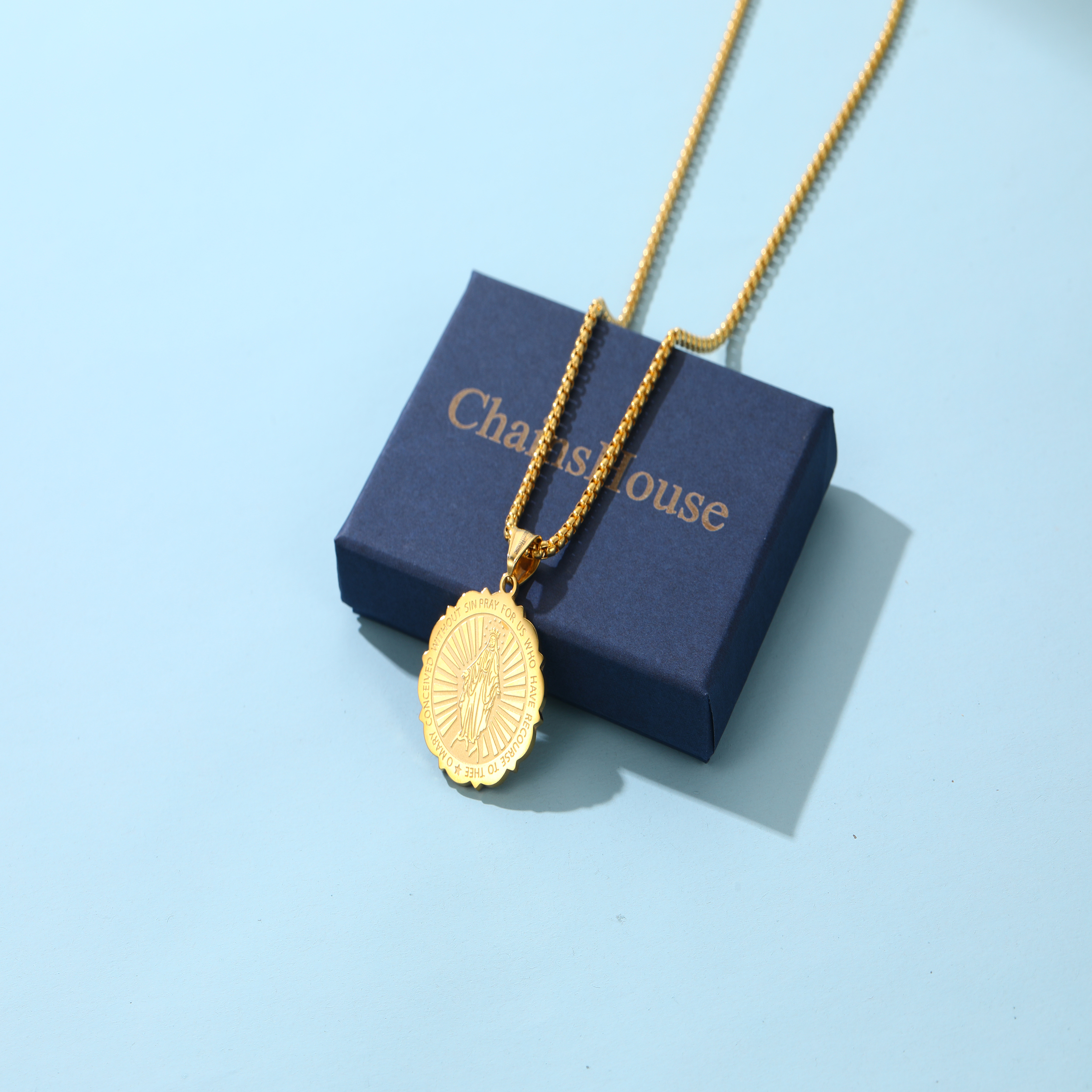ChainsHouse Virgin Mary Gold Necklace for Men/Women Miraculous Medal Necklace Mary Mother of God Pendant Mother Mary Necklace for Women Christian Jewelry Medallion Holy Mary Charm