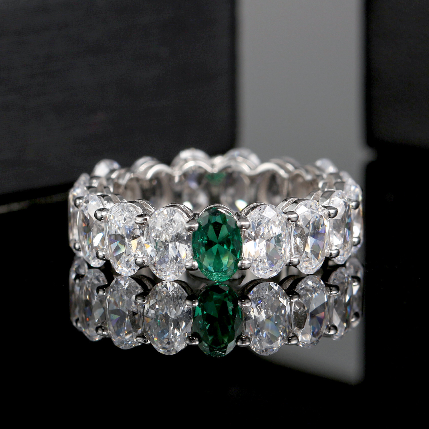 Emerald Green&Full Oval Cut White Gemstone Wedding Band-Sterling Silver-lornajewelry