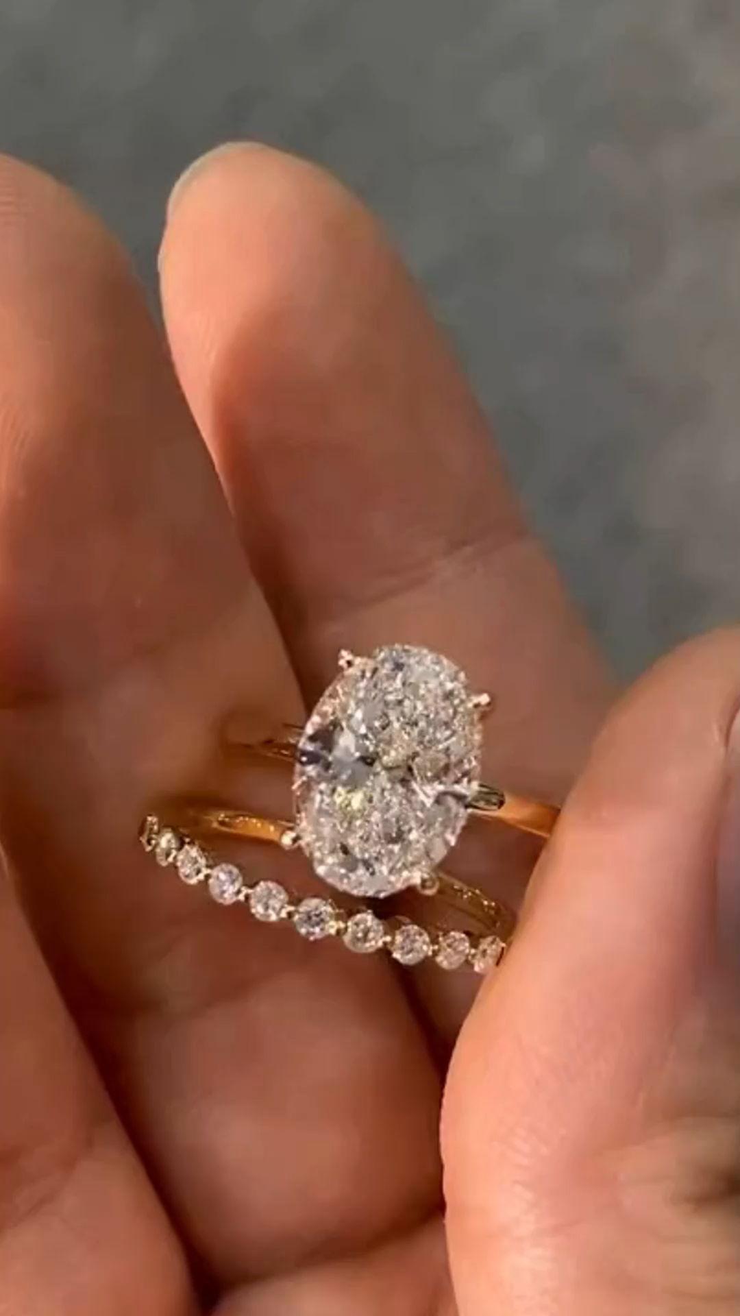 4.5Ct Classic Yellow Gold Oval Cut Round Cut 2PC Wedding Ring Set In Sterling Silver