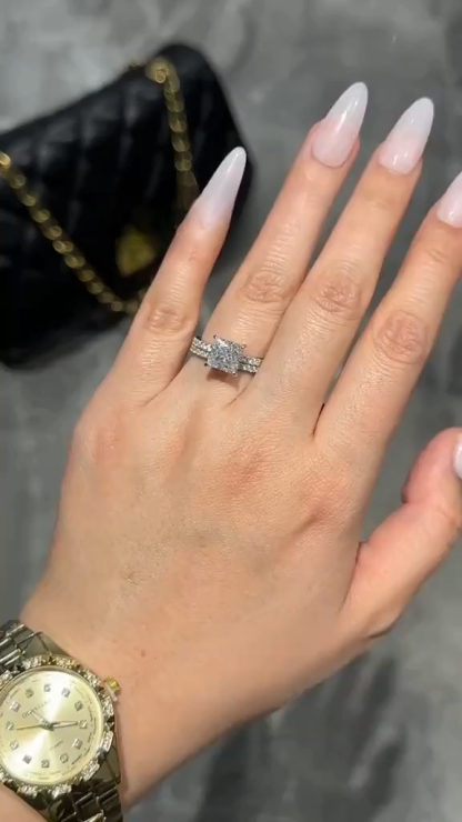 Elegant Princess Cut Wedding Ring Set For Women In Sterling Silver