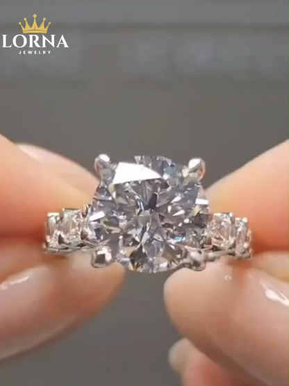 4Ct Luxury Round Cut Engagement Ring