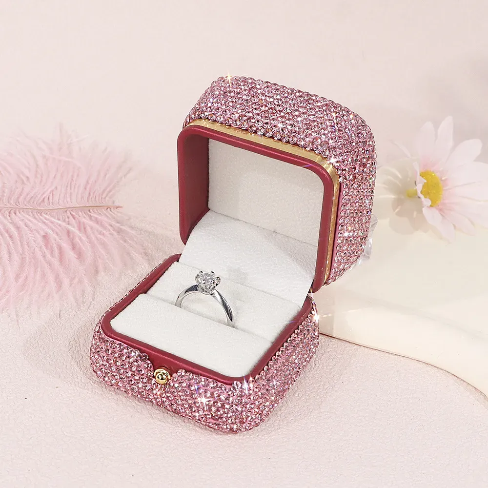 Lornajewelry Flip-top Velvet Diamond Ring Box