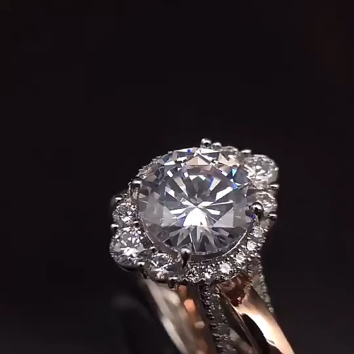 Elegant Halo Design Round Cut Wedding Ring Set In Sterling Silver