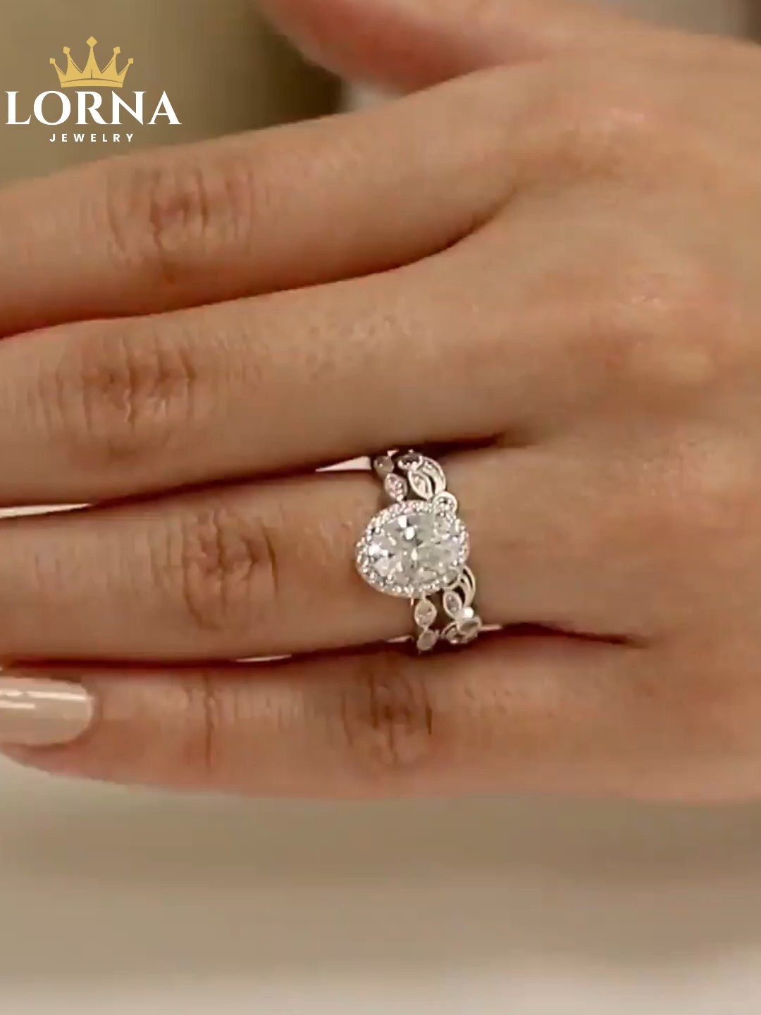 Vintage Art Deco Oval Cut Women's Wedding Ring Set In Sterling Silver