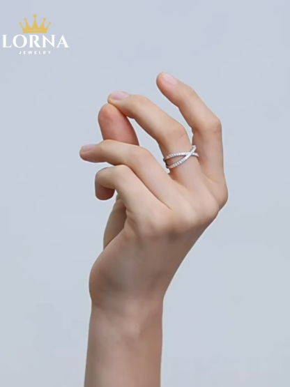 X Criss Cross Wedding Band