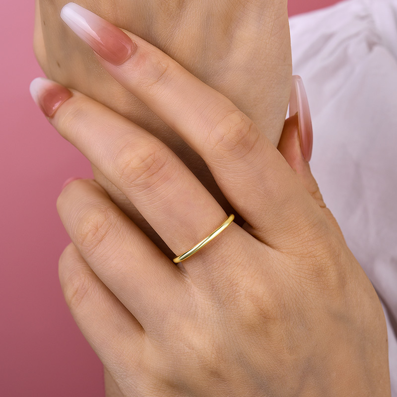 Simple Wedding Band For Women In Sterling Silver-Sterling Silver-lornajewelry