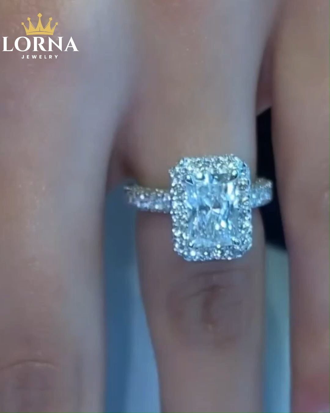 3.5Ct Noble Halo Radiant Cut Engagement Ring