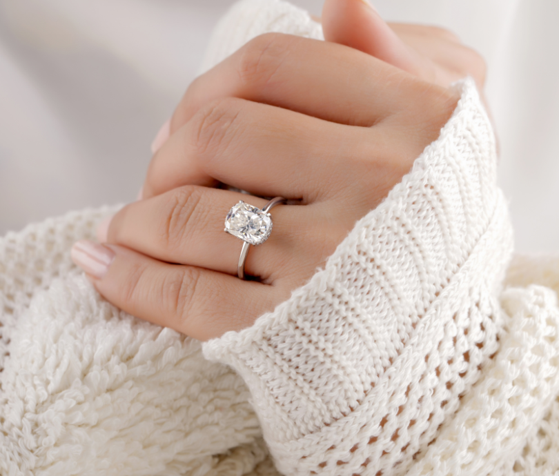 Cushion Cut Engagement Rings: Are They Right for You?-lornajewelry
