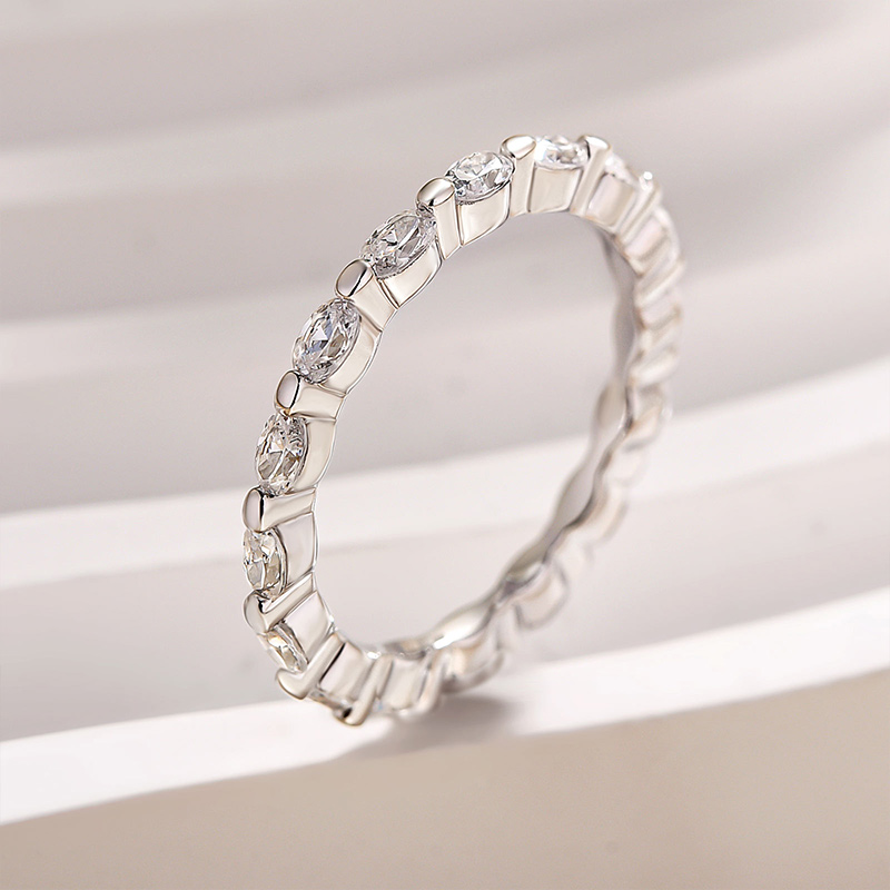 Classic Oval Cut Wedding Band Ring For Women In Sterling Silver-Sterling Silver-lornajewelry