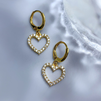 Lovely Heart Shaped Women's Stud Earrings In Sterling Silver-Sterling Silver-lornajewelry