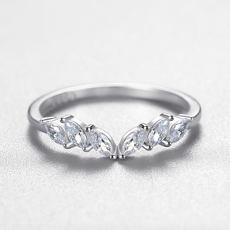 Simple High-End Micro-Diamond Personality Wedding Band 