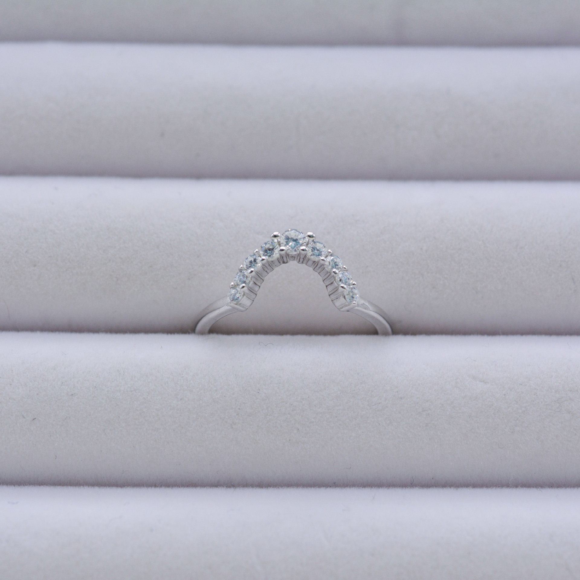 Niche Simple Light Luxury Trend Fashion Exquisite Wedding Band