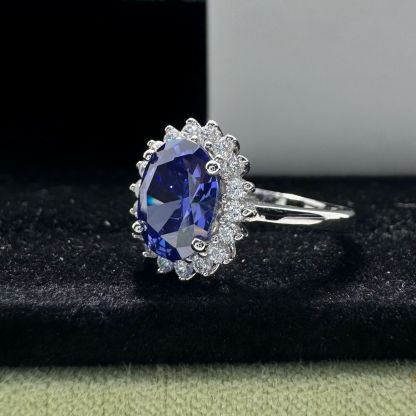 2Ct Luxurious Halo Oval Cut Blue Sapphire Engagement Ring In Sterling Silver