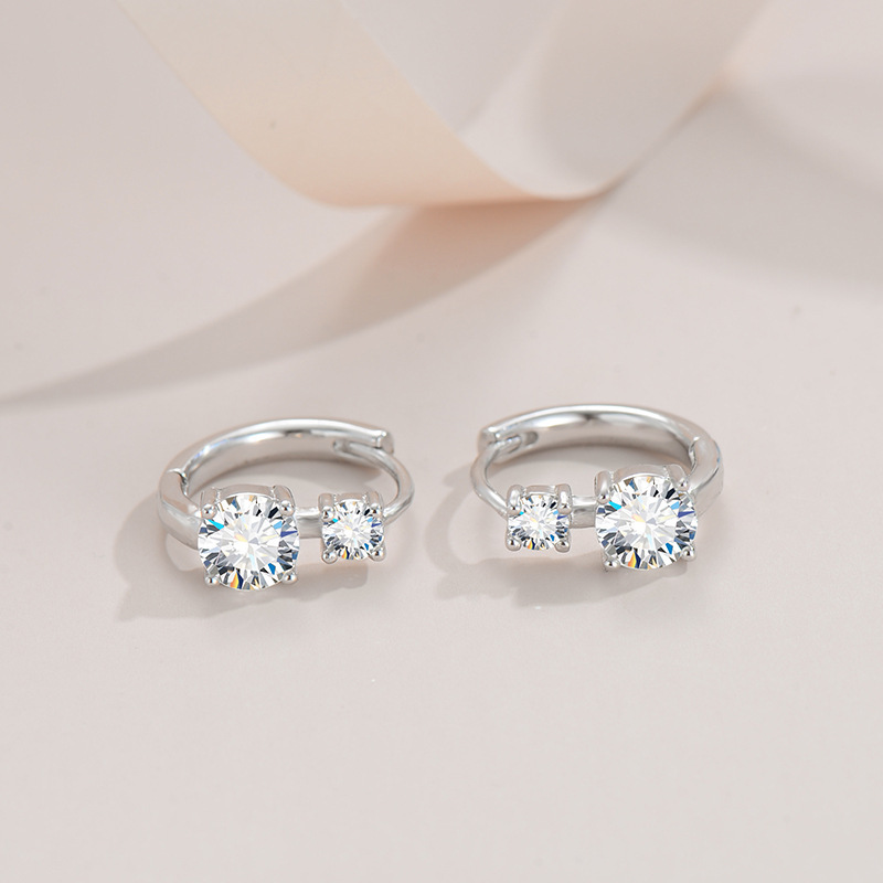 1.2Ct Moissanite Octavia Hoop Earrings
