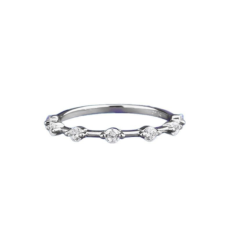 Fashion Design White Gold Round Cut Women's Wedding Band In Sterling Silver