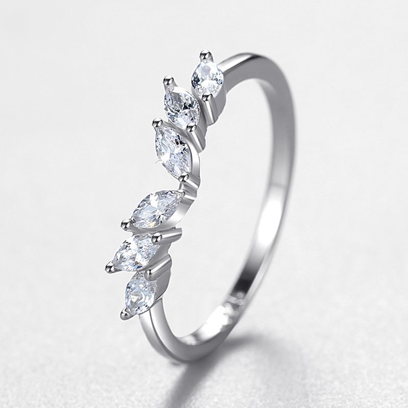 Simple High-End Micro-Diamond Personality Wedding Band 