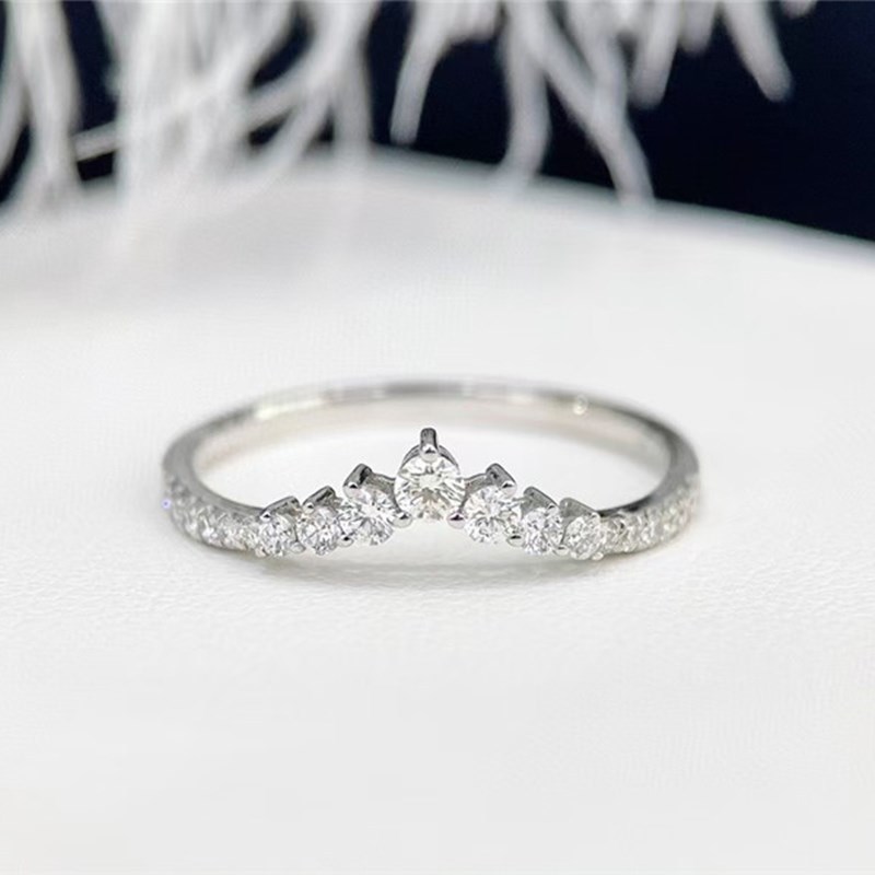 Round Cut Diamond Curved Wedding Band