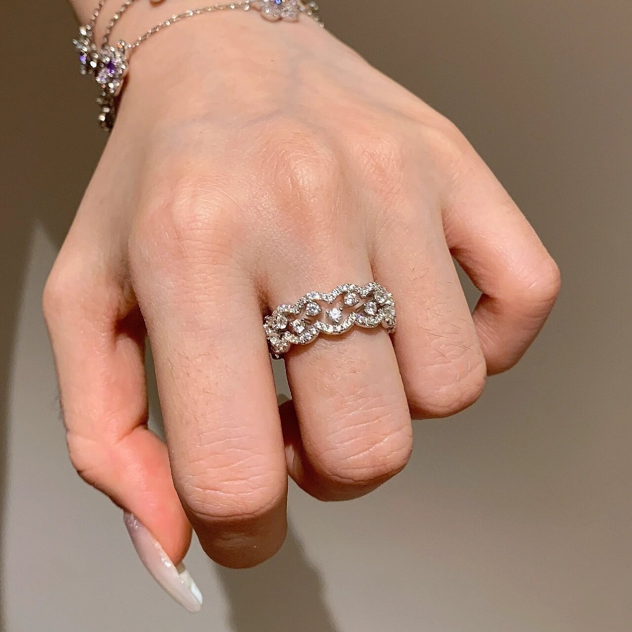 Crown Lace-Edge Stackable Ring