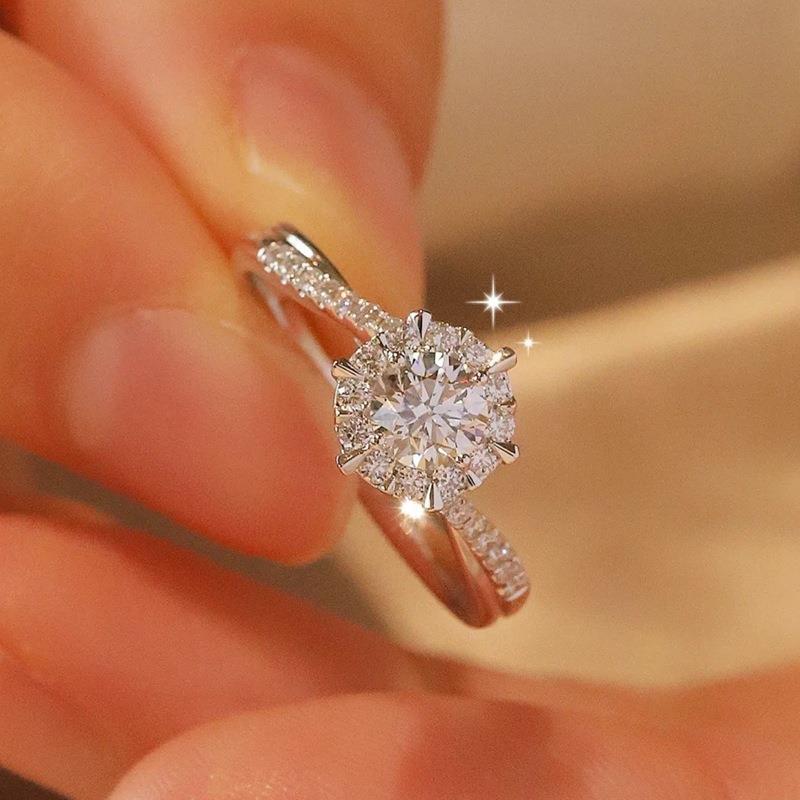 1Ct/2Ct Moissanite Twisted Star Design Engagement Ring