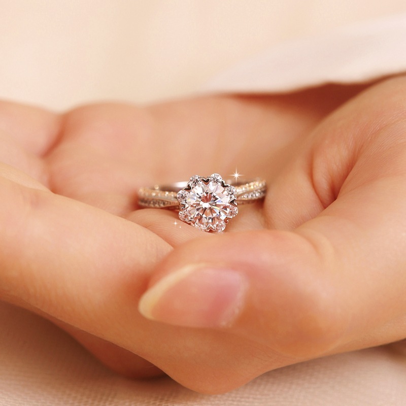 1CtMoissanite Bowknot Design Engagement Ring