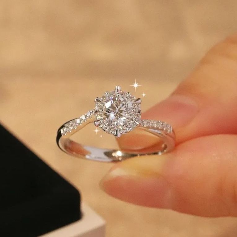 1Ct Moissanite Twisted Star Design Engagement Ring
