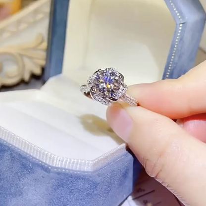 1Ct/2Ct Moissanite Flower Design Engagement Ring