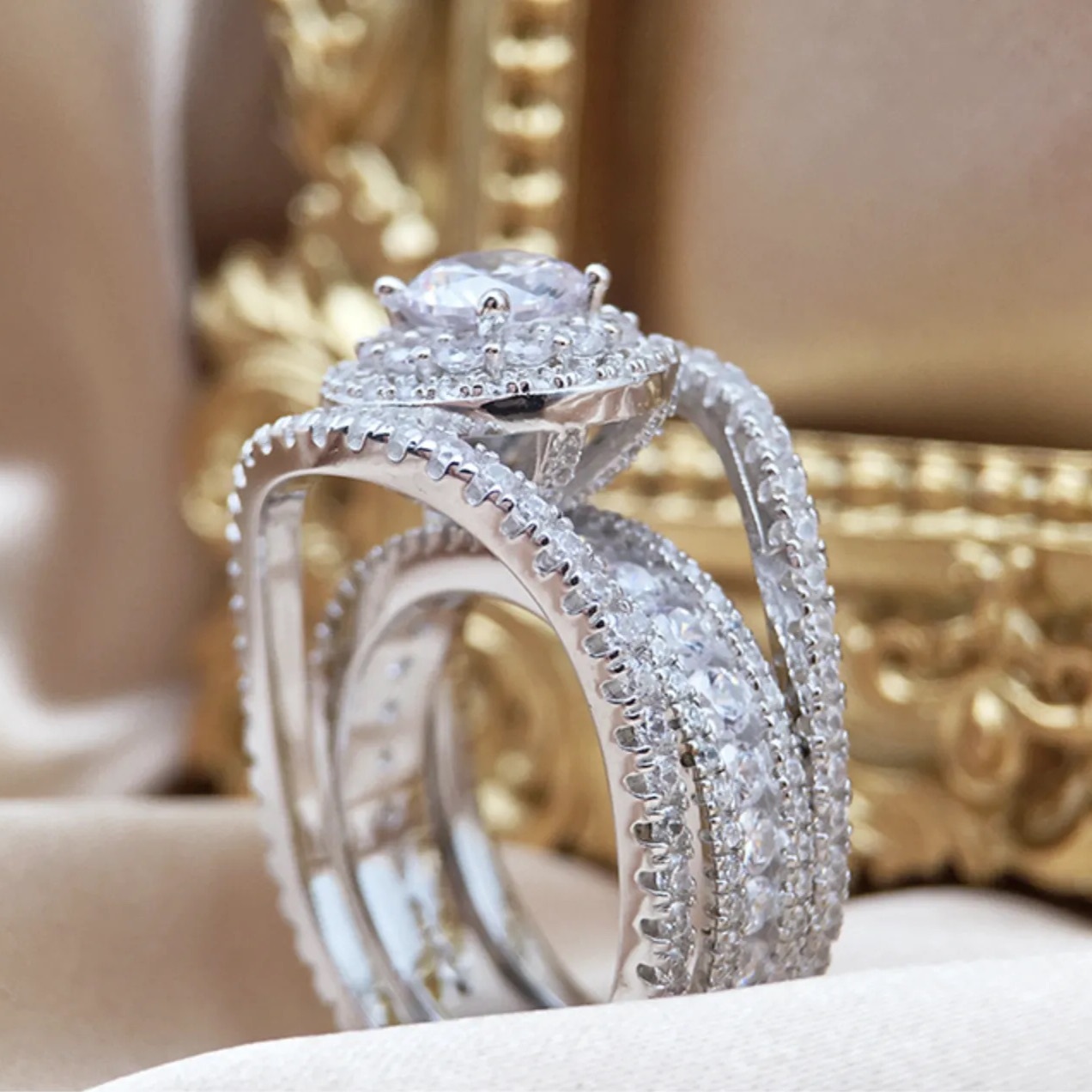 [Copy]Elegant Halo Design Round Cut Wedding Ring Set In Sterling Silver