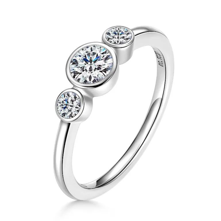[Copy]Moissanite Round Cut Flower Design Engagement Ring in Sterling Silver