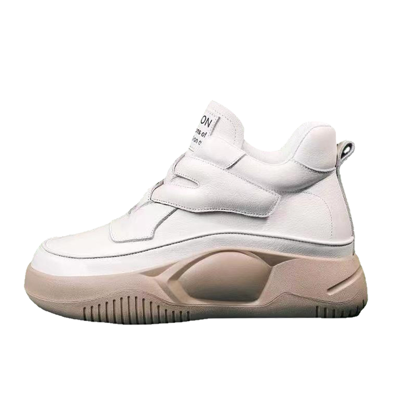 Freizeit-Sneaker mit dicker Sohle aus Leder