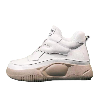 Freizeit-Sneaker mit dicker Sohle aus Leder