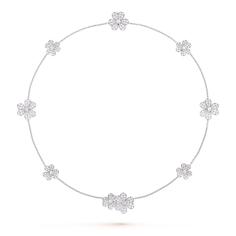 Frivole necklace, 9 flowers