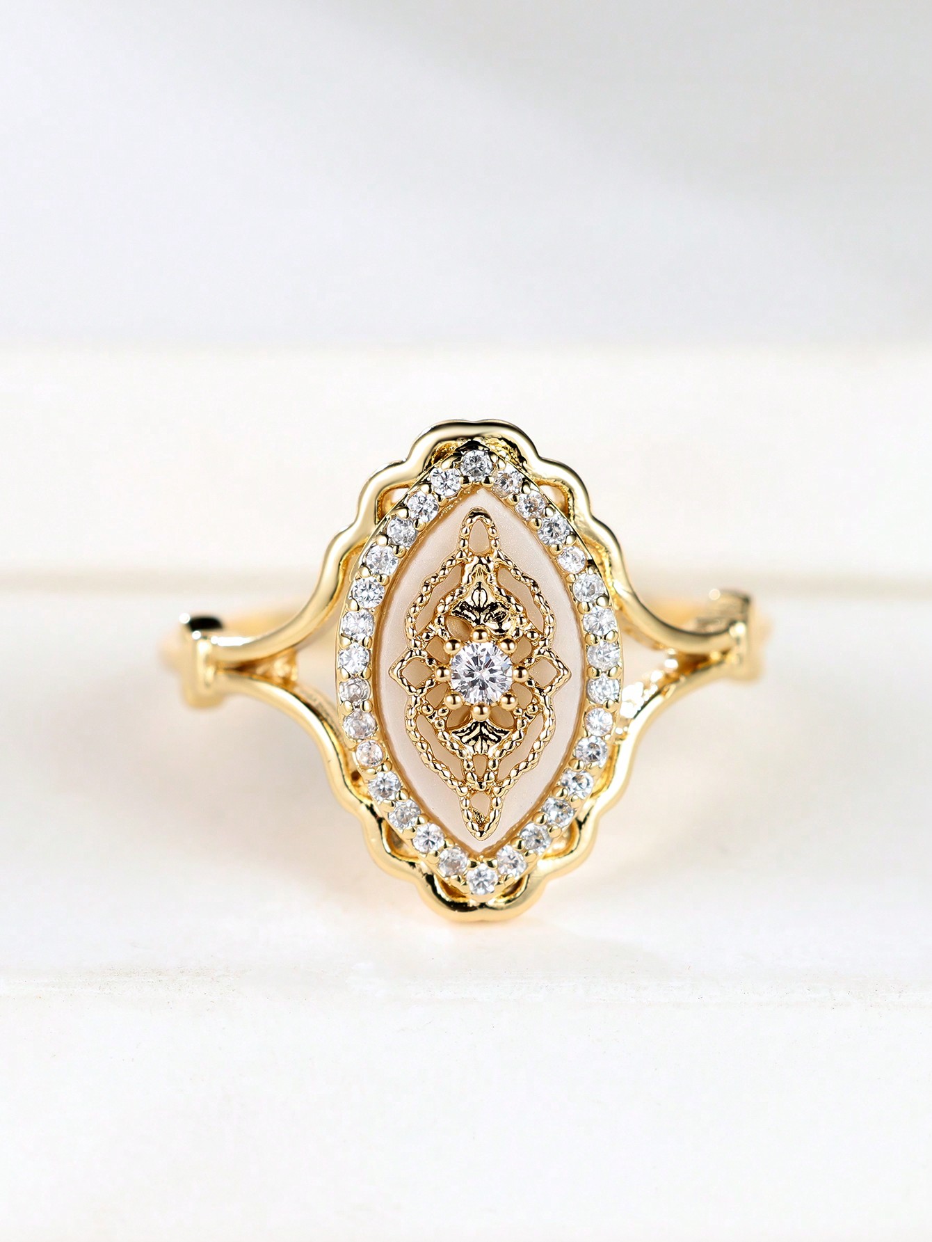 1Pc Vintage Palace Flower Ring Promise Engagement Floral Daily Jewelry