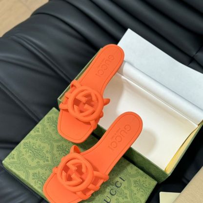 WOMEN'S INTERLOCKING G SLIDE SANDAL