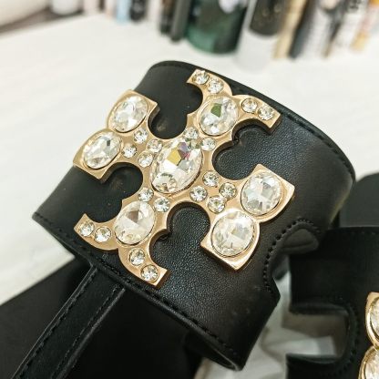 Flat outing Slippers