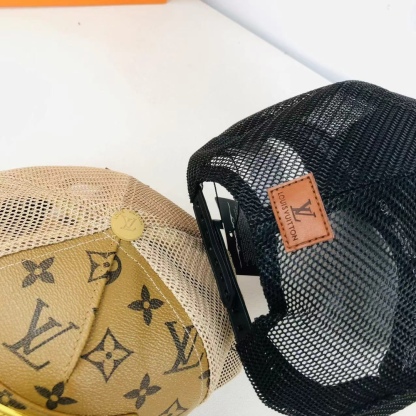 FASHION FOUR-LEAF CLOVER EMBROIDERY BASEBALL CAP