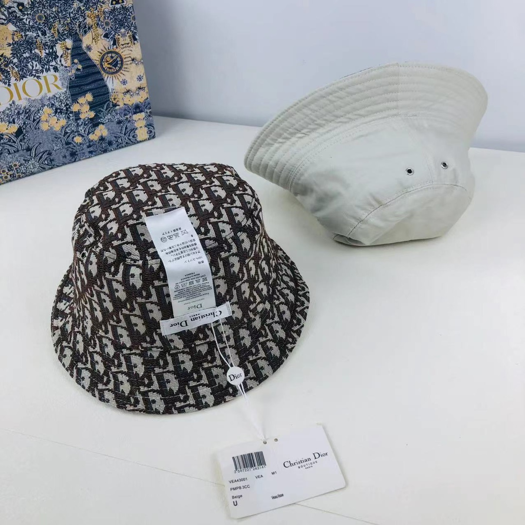 Oblique Reversible Teddy-D Brim Bucket Hat